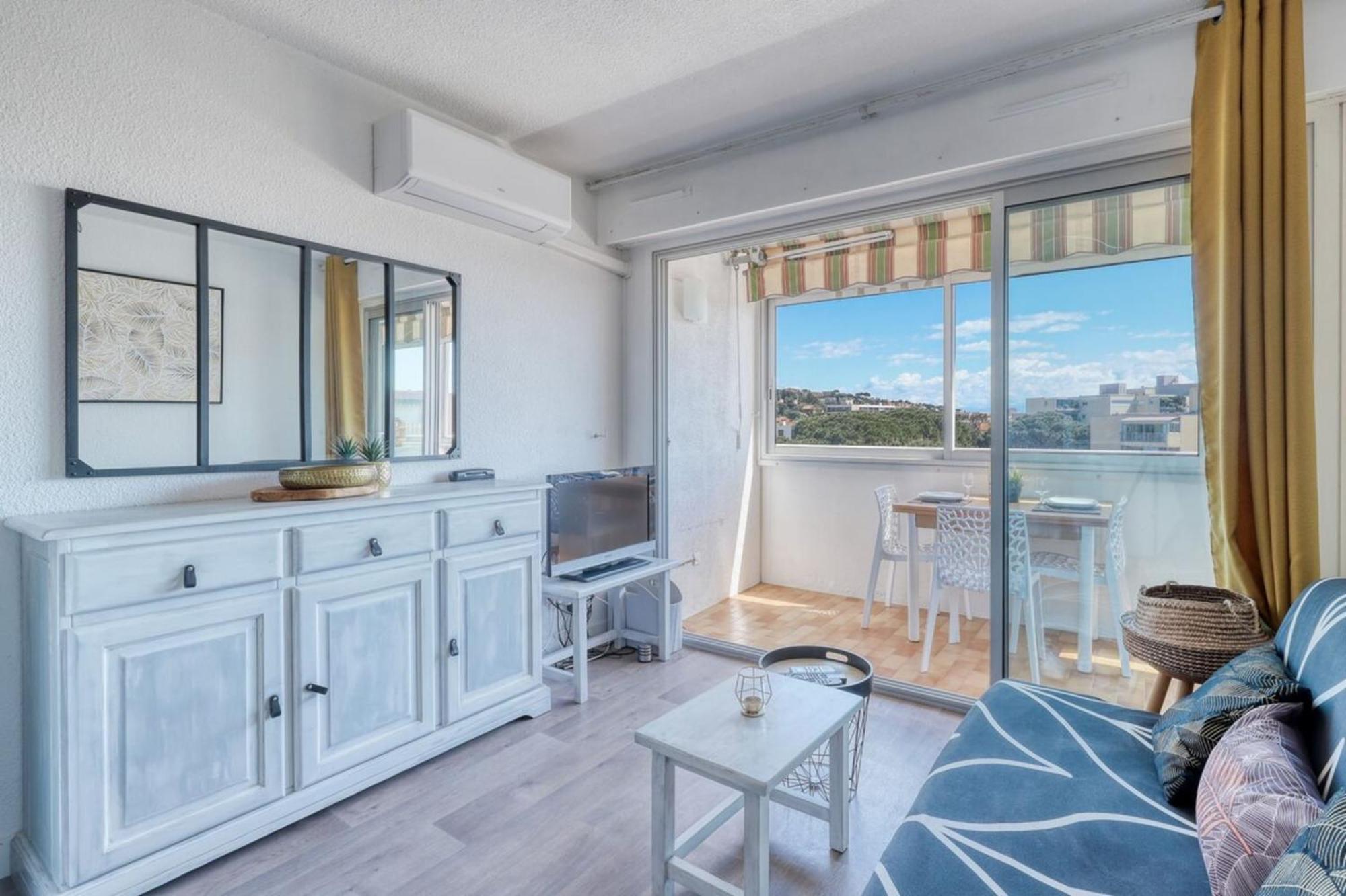T2 600 M From The Beach! Air-Conditioned Le Lavandou Bagian luar foto